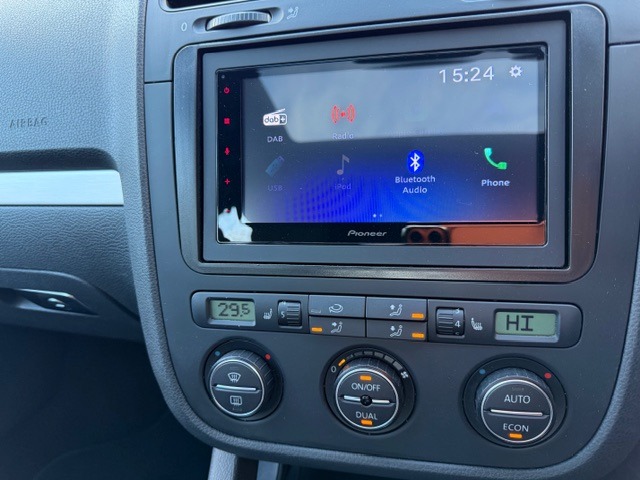 Used Volkswagen Golf 2009 for sale - 77300350: Photo 9