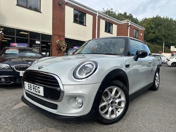 2018 - 2018 68-Reg Mini 1.5 Cooper Classic II,1 OWNER FROM NEW,HUGE SPEC!!! 3-Door