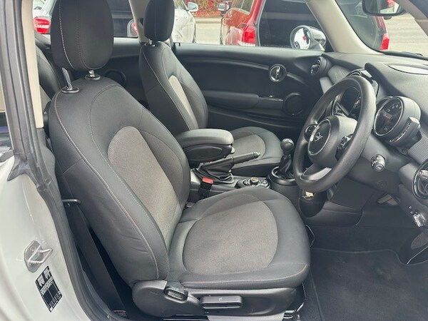 Used MINI Hatch 2018 for sale - 76128861: Photo 5