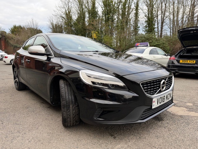 Used Volvo V40 2018 for sale - 78038705: Photo 2