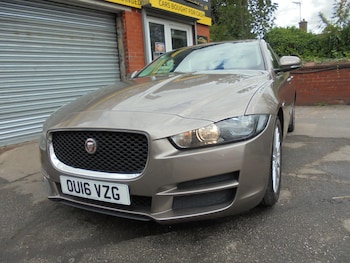 Used Jaguar XE 2016 for sale - 75577761: Photo