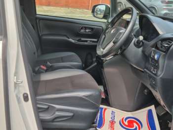 Used Toyota Noah 2018 for sale - 74908749: Photo