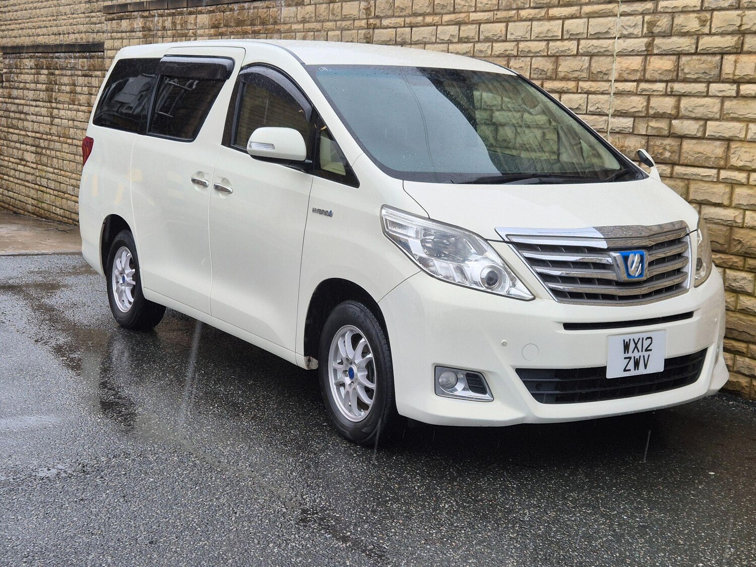 Used Toyota Alphard 2024 for sale - 77926957: Photo 13