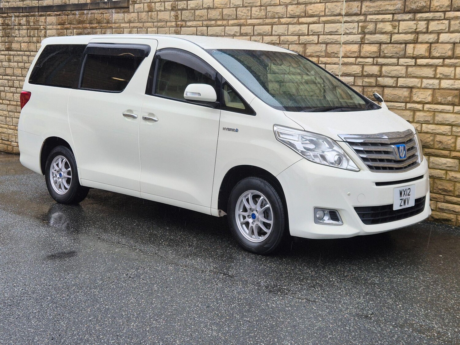 Used Toyota Alphard 2024 for sale - 77926957: Photo 14