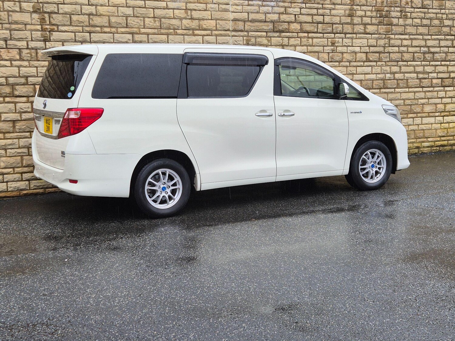 Used Toyota Alphard 2024 for sale - 77926957: Photo 18