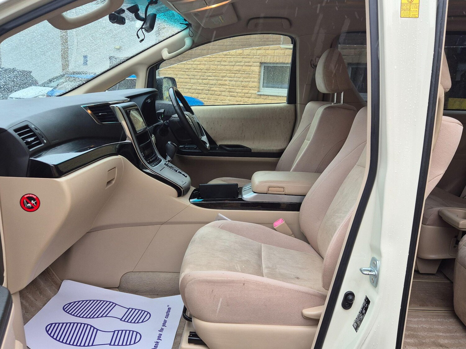 Used Toyota Alphard 2024 for sale - 77926957: Photo 24