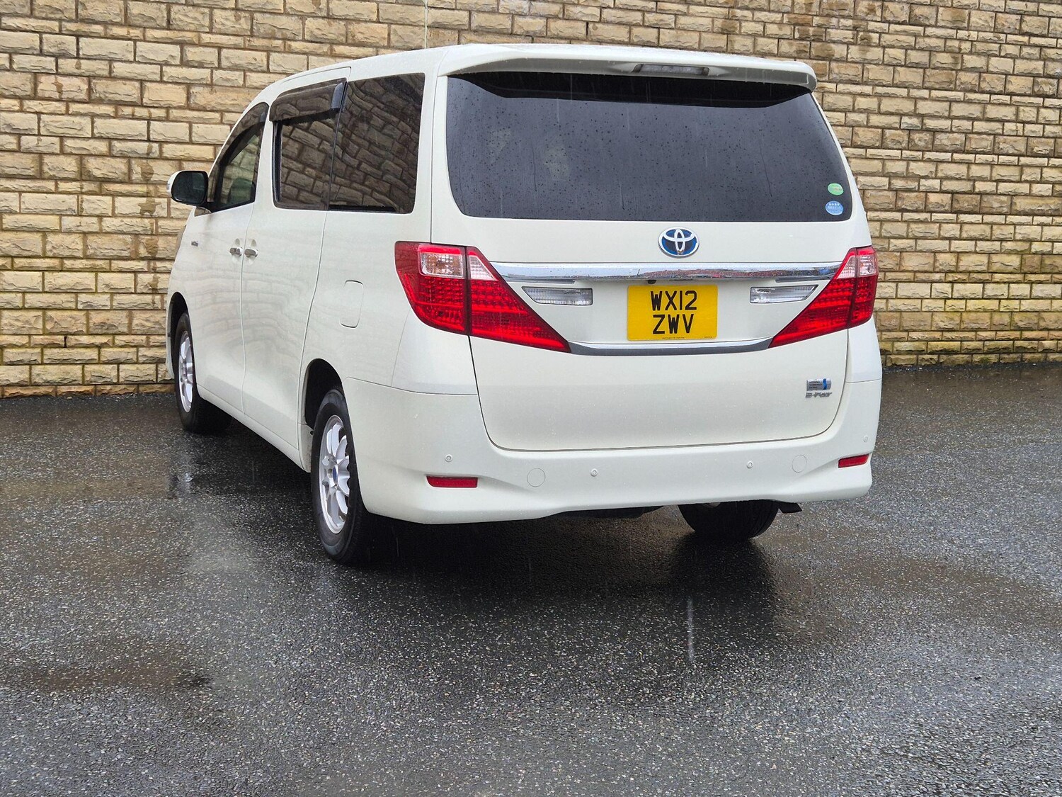 Used Toyota Alphard 2024 for sale - 77926957: Photo 27
