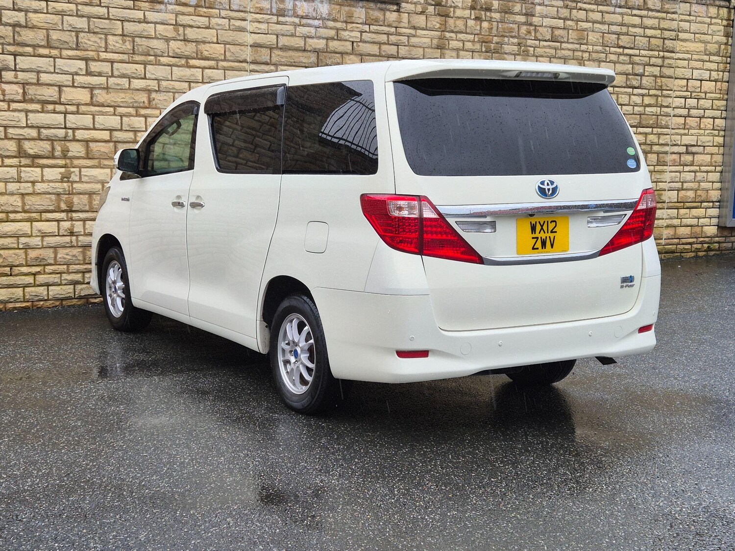 Used Toyota Alphard 2024 for sale - 77926957: Photo 29