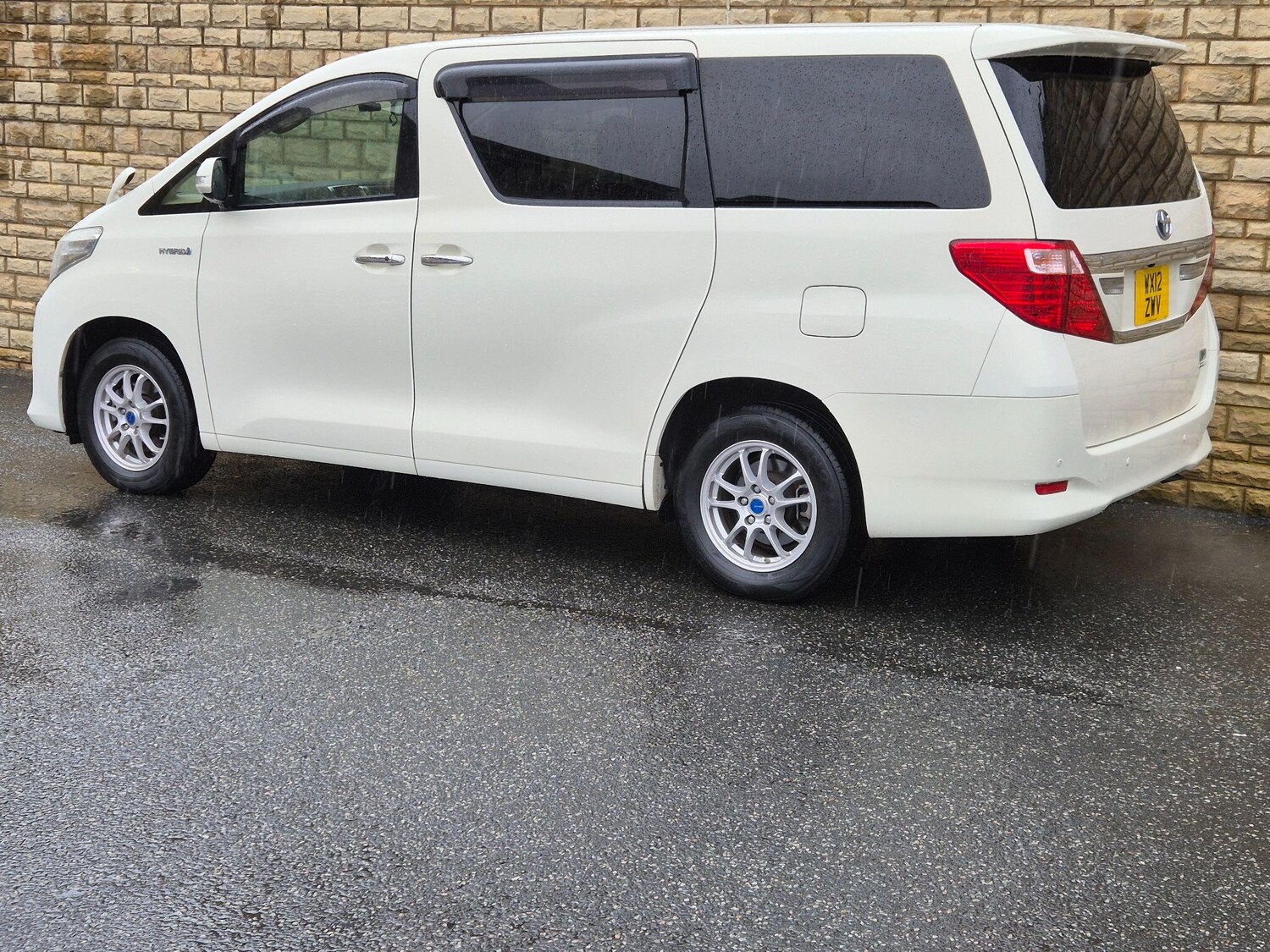 Used Toyota Alphard 2024 for sale - 77926957: Photo 31