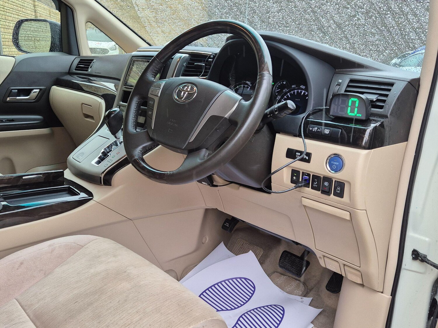 Used Toyota Alphard 2024 for sale - 77926957: Photo 6