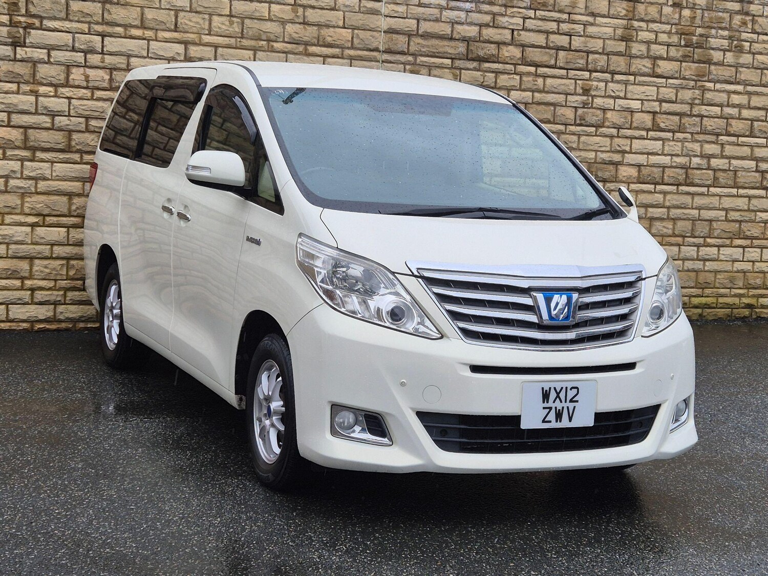 Used Toyota Alphard 2024 for sale - 77926957: Photo 9