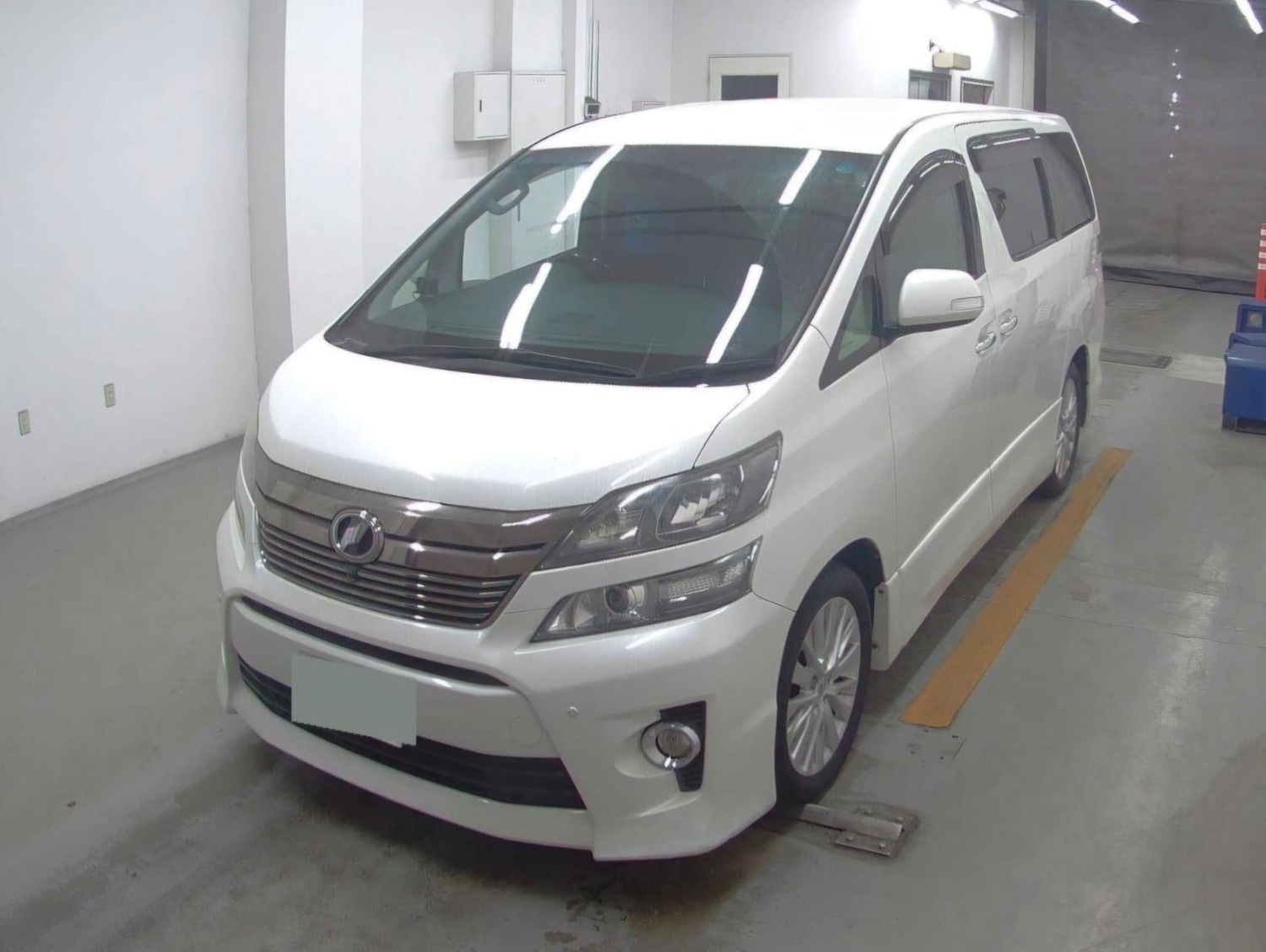 Used Toyota Vellfire for sale - 77957393: Photo 3