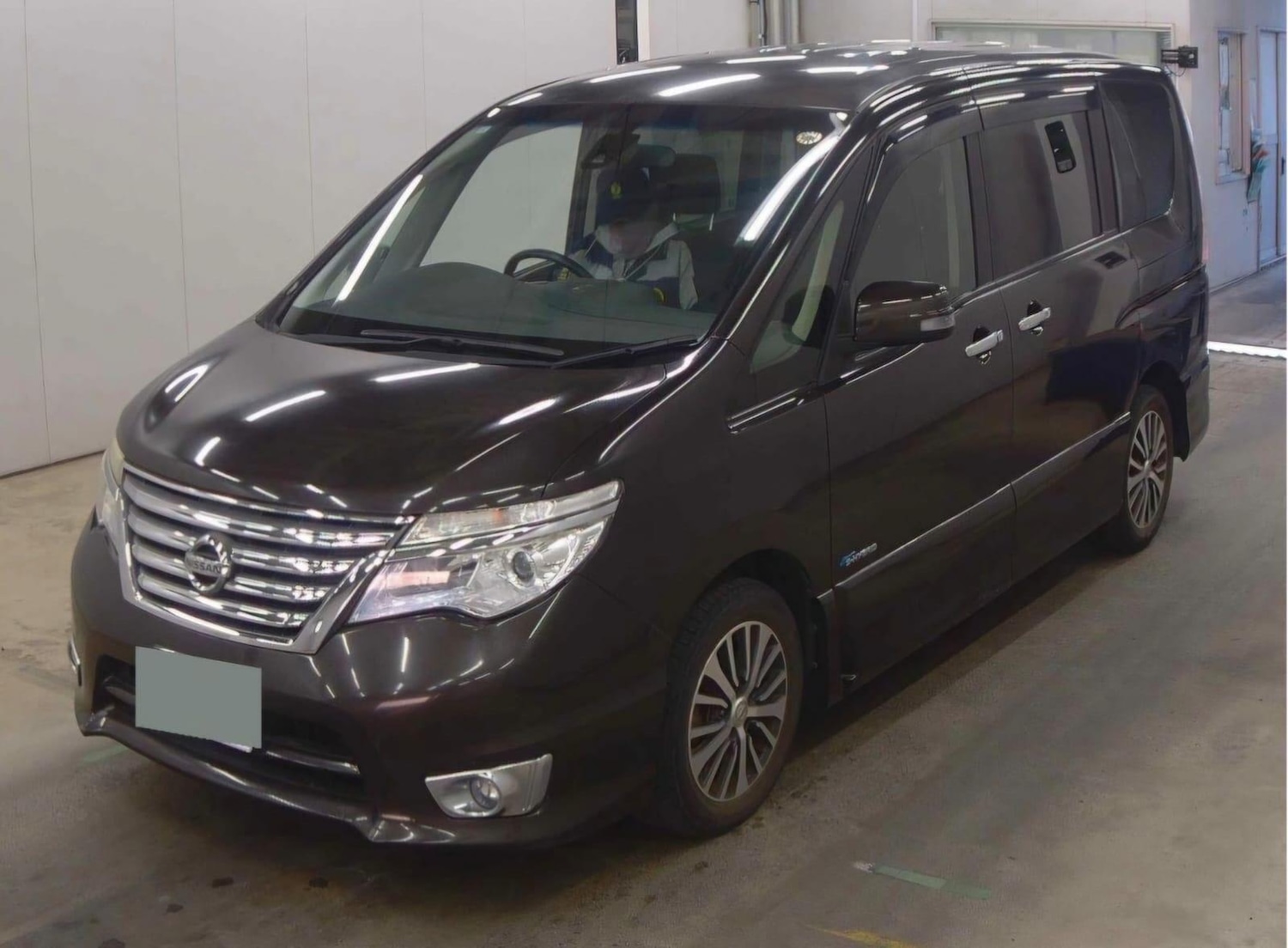 Used Nissan Serena for sale - 78127281: Photo 2