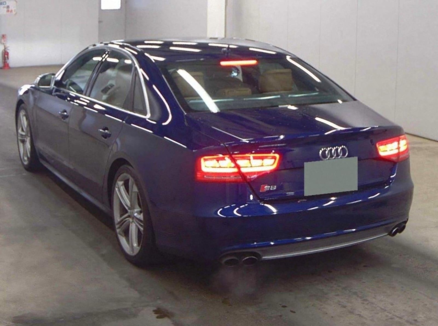 Used Audi S8 for sale - 77958079: Photo 4
