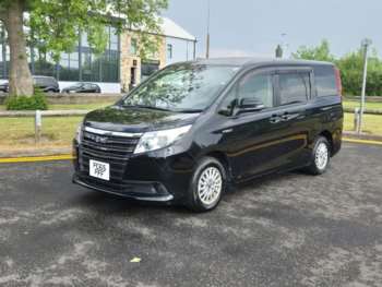 Used Toyota Noah 2015 for sale - 74909142: Photo