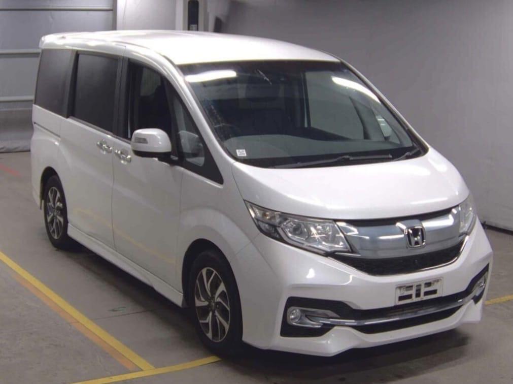 Used Honda Stepwagon for sale - 77957147: Photo 3