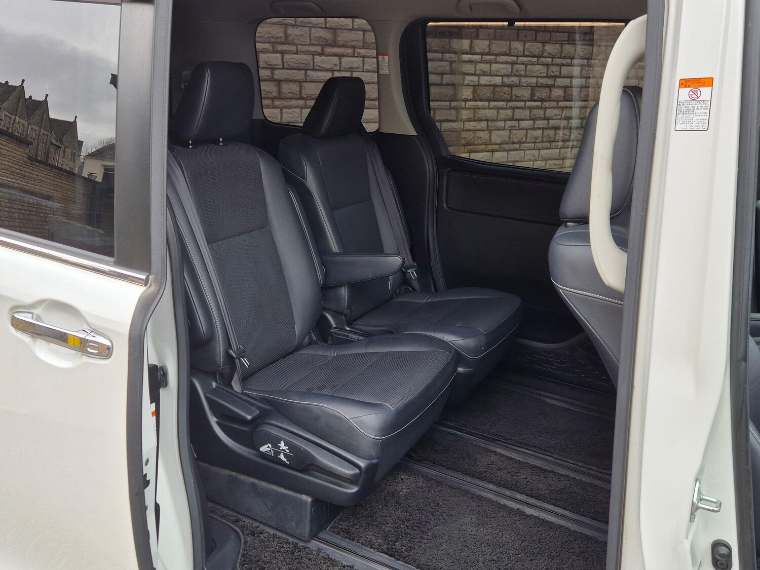 Used Toyota Voxy for sale - 77926963: Photo 10