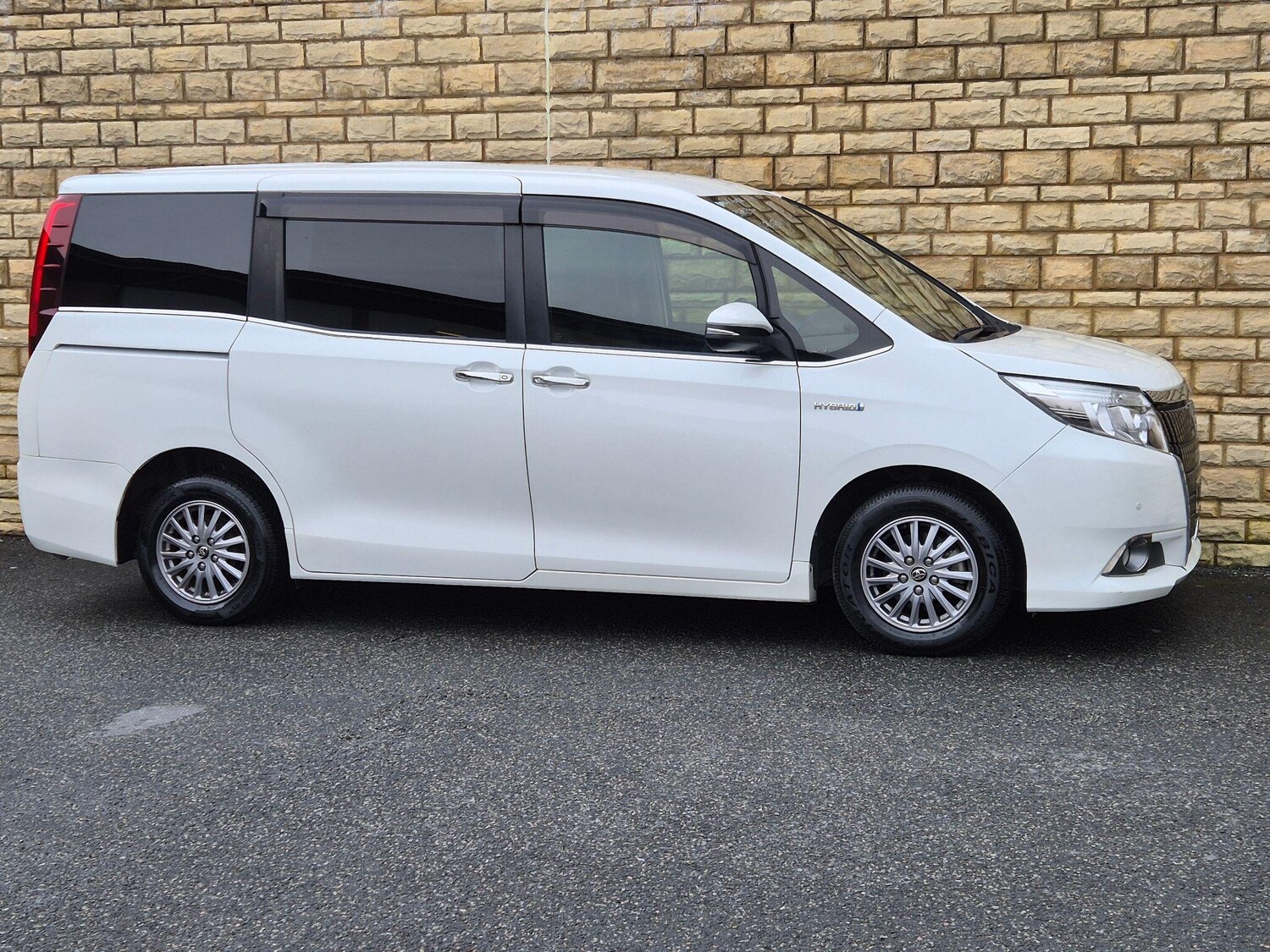 Used Toyota Voxy for sale - 77926963: Photo 13