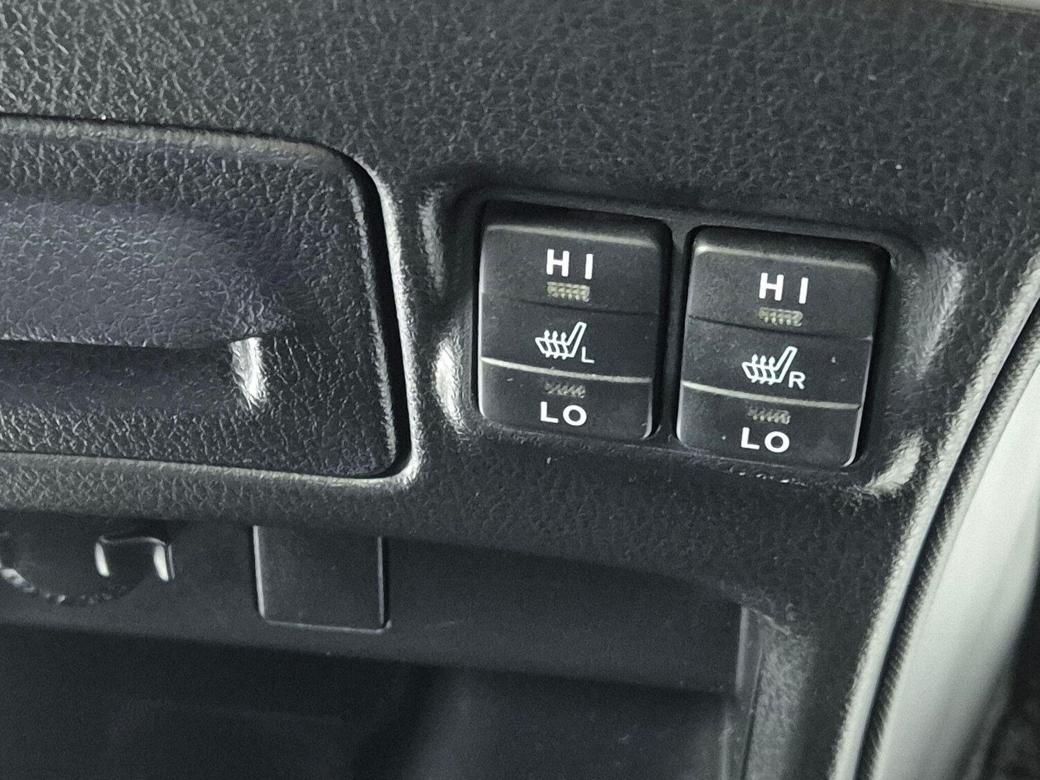 Used Toyota Voxy for sale - 77926963: Photo 21