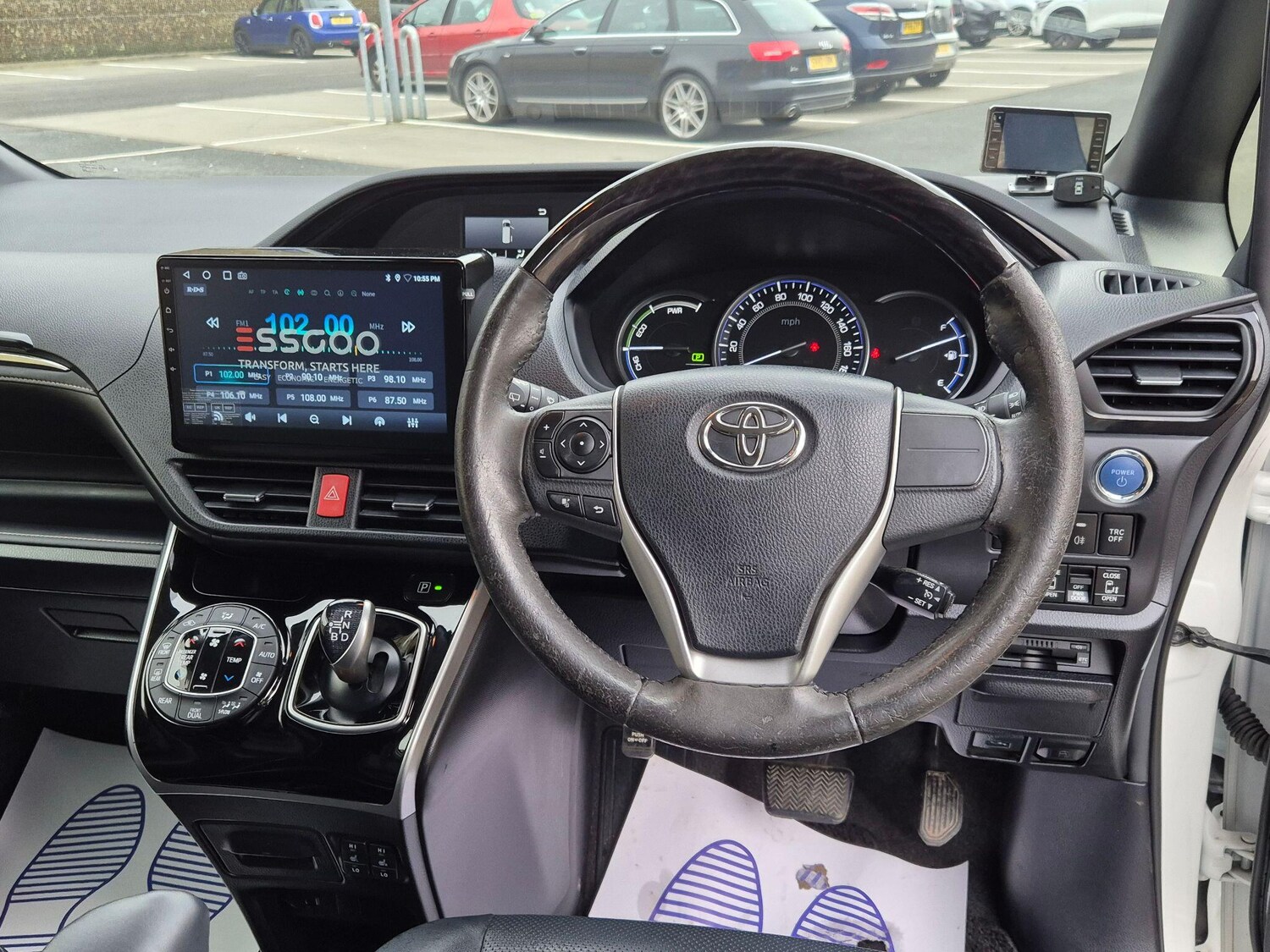 Used Toyota Voxy for sale - 77926963: Photo 28