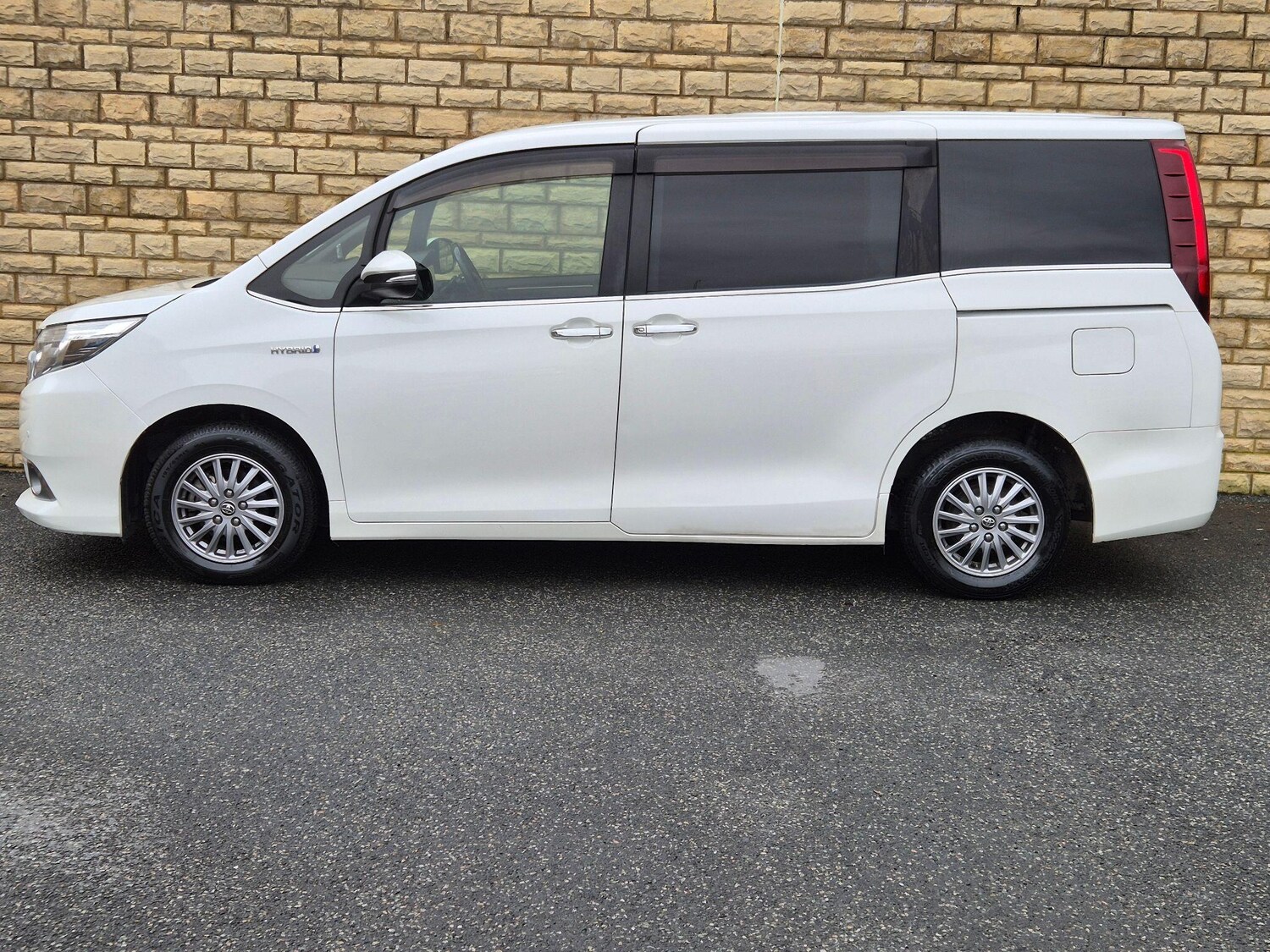 Used Toyota Voxy for sale - 77926963: Photo 29