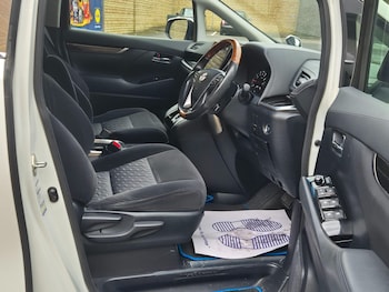 Used Toyota Vellfire 2015 for sale - 77926954: Photo