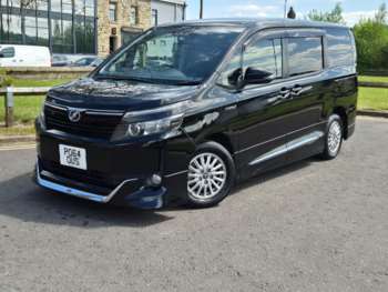 Used Toyota Voxy 2015 for sale - 74909489: Photo