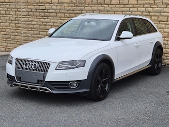Used Audi A4 2011 for sale - 79045439: Photo