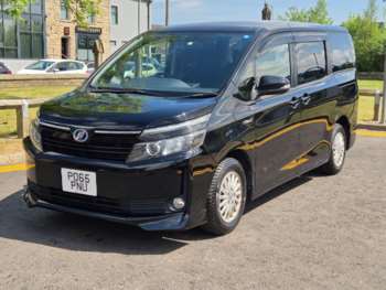 Used Toyota Voxy 2015 for sale - 74909594: Photo