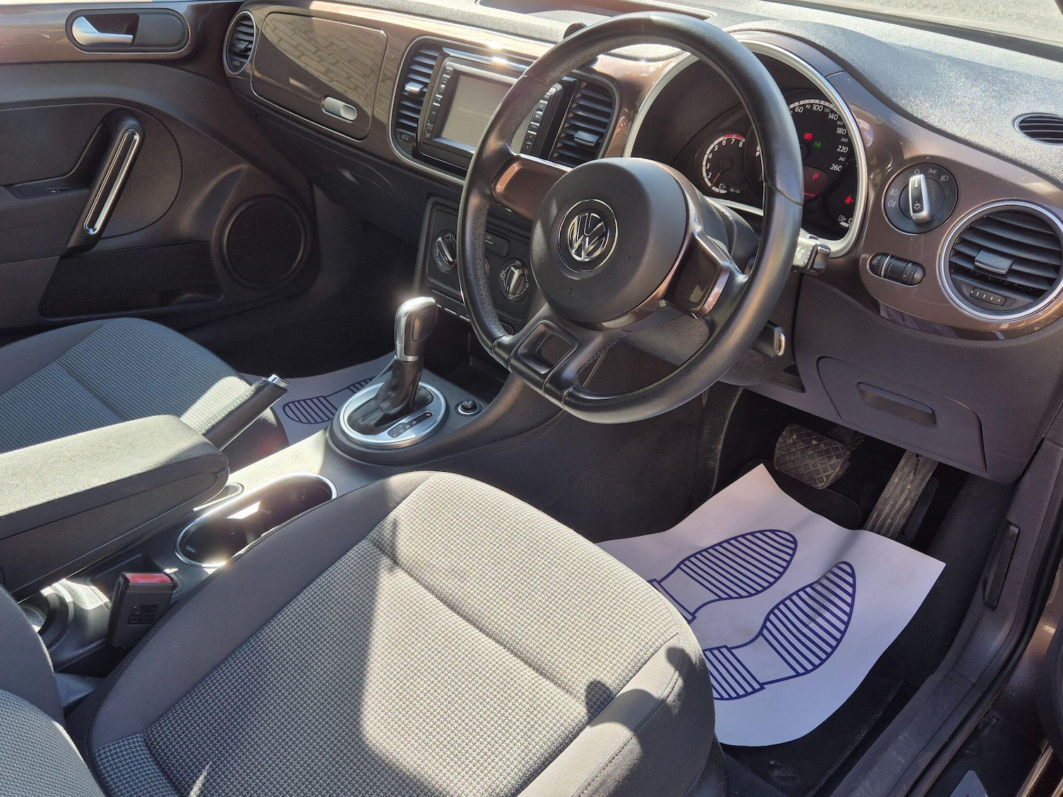 Used Volkswagen Beetle for sale - 78115785: Photo 2