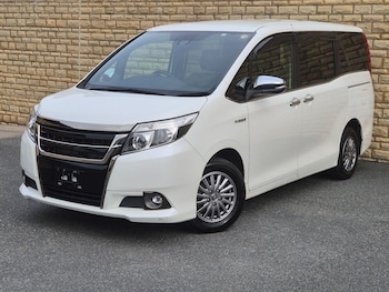 Used Toyota Voxy 2017 for sale - 78504052: Photo