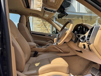 Used Porsche Cayenne 2013 for sale - 79548534: Photo