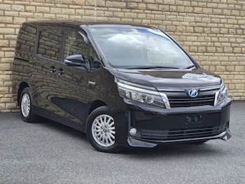 Used Toyota Voxy 2015 for sale - 78586171: Photo
