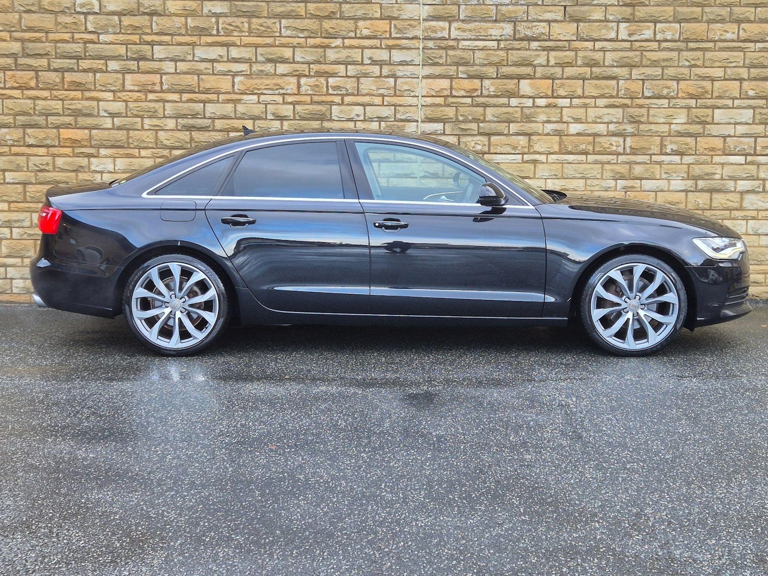 Used Audi A6 Saloon 2025 for sale - 77926955: Photo 12