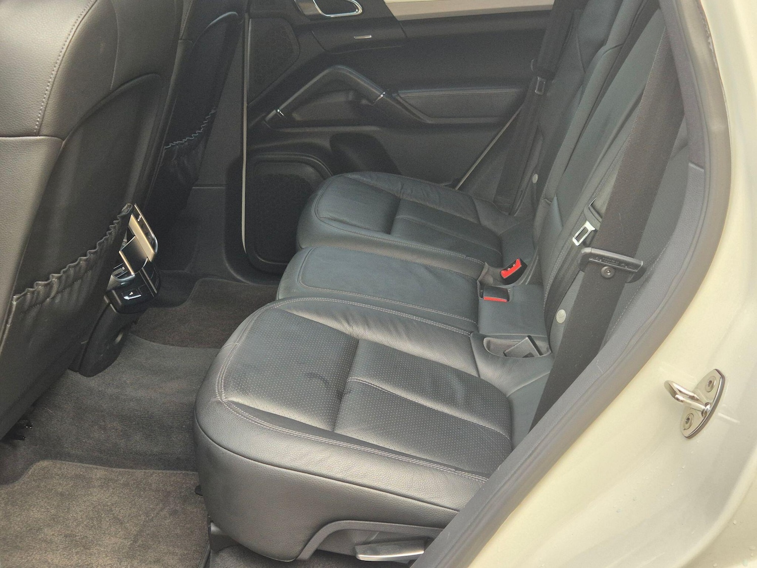 Used Porsche Cayenne for sale - 77926950: Photo 14