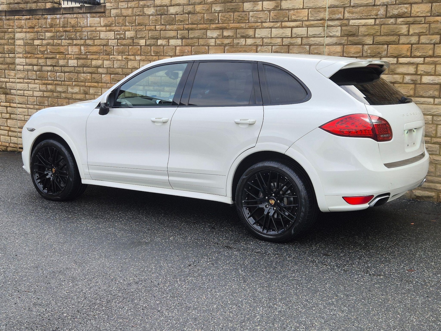 Used Porsche Cayenne for sale - 77926950: Photo 32