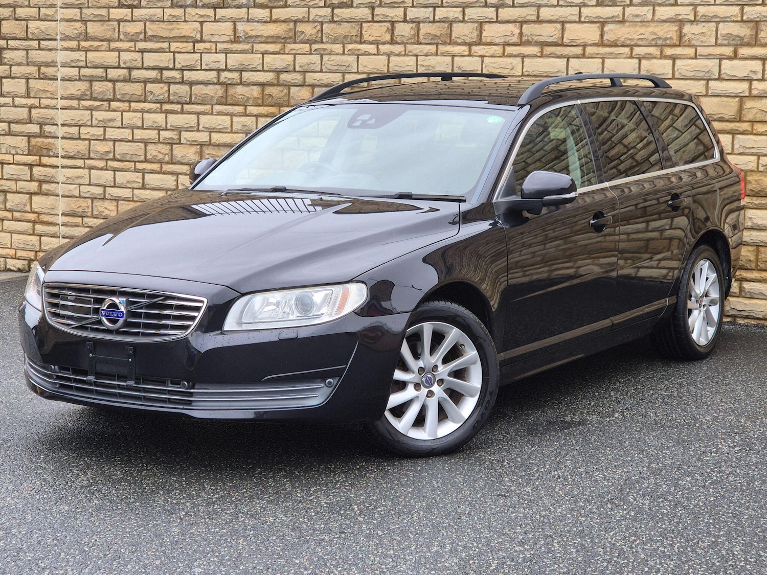 Used Volvo V70 2025 for sale - 77926952: Photo 3