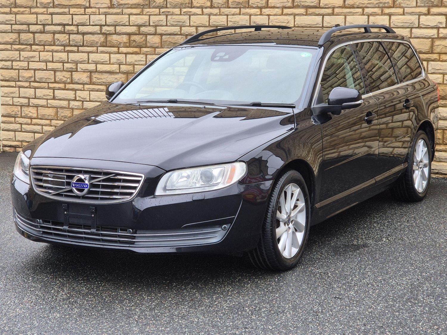 Used Volvo V70 2025 for sale - 77926952: Photo 4