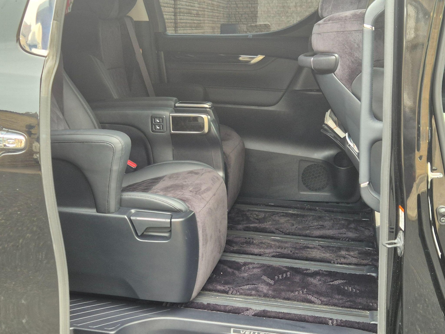 Used Toyota Vellfire 2025 for sale - 77926960: Photo 11