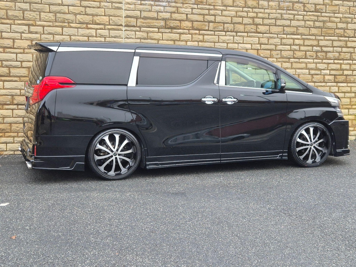 Used Toyota Vellfire 2025 for sale - 77926960: Photo 18