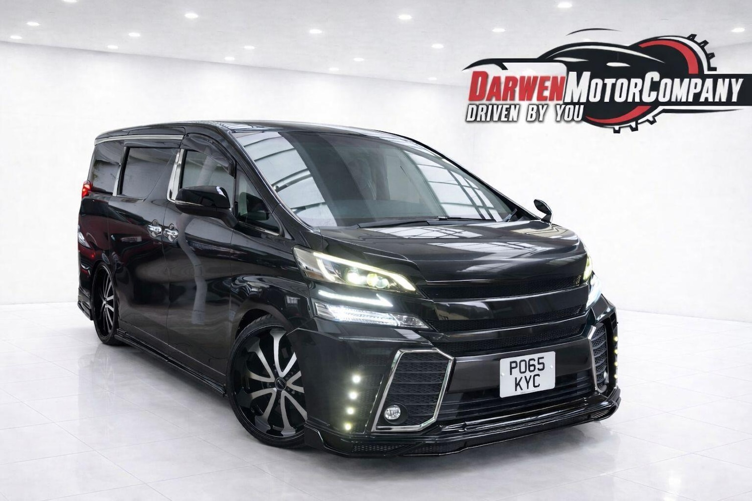 Used Toyota Vellfire 2025 for sale - 77926960: Photo 2