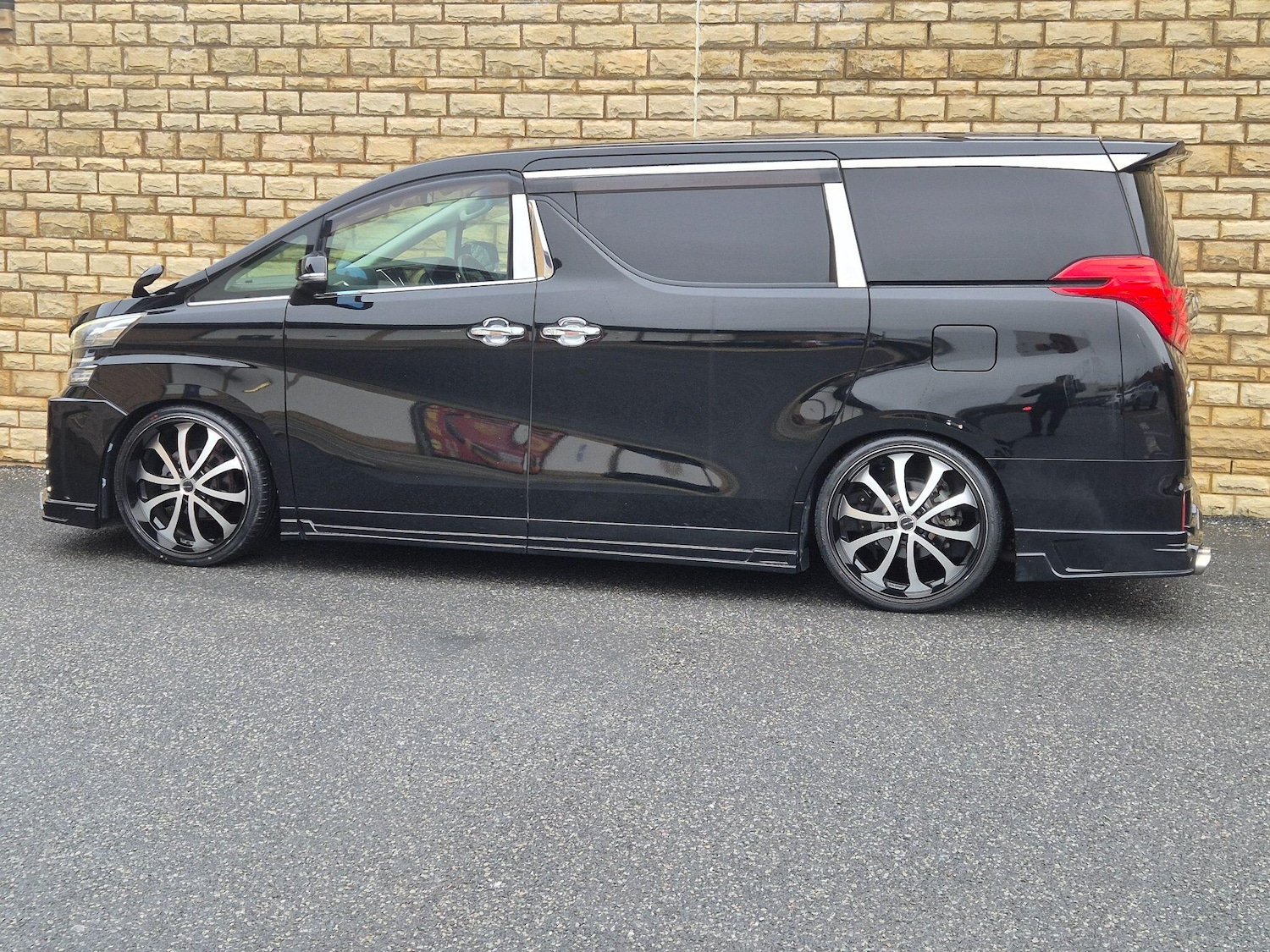 Used Toyota Vellfire 2025 for sale - 77926960: Photo 31