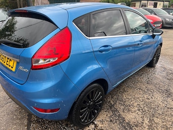 Used Ford Fiesta 2010 for sale - 75563365: Photo