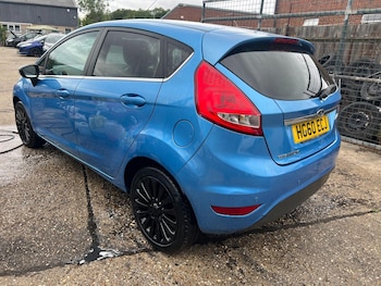 Used Ford Fiesta 2010 for sale - 75563365: Photo