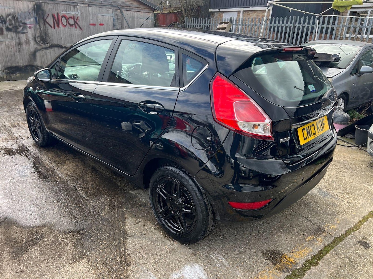 Used Ford Fiesta 2013 for sale - 76913602: Photo 3