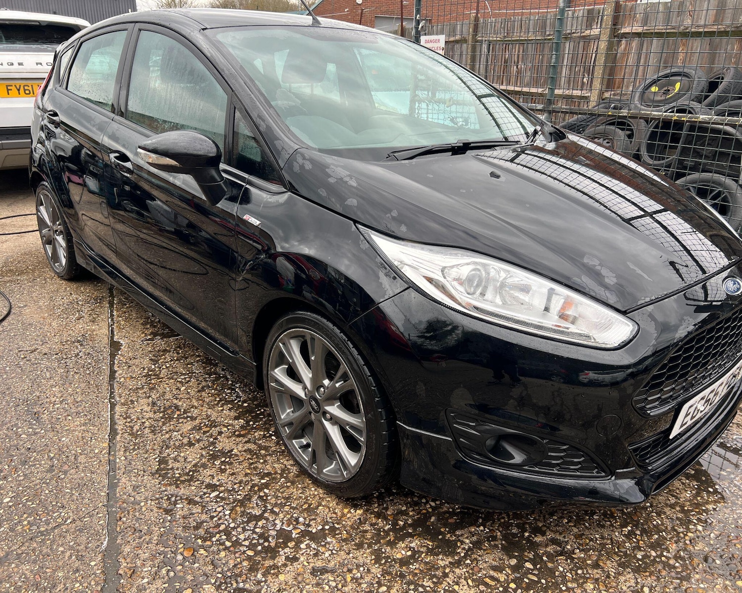 Used Ford Fiesta 2017 for sale - 78100499: Photo 2