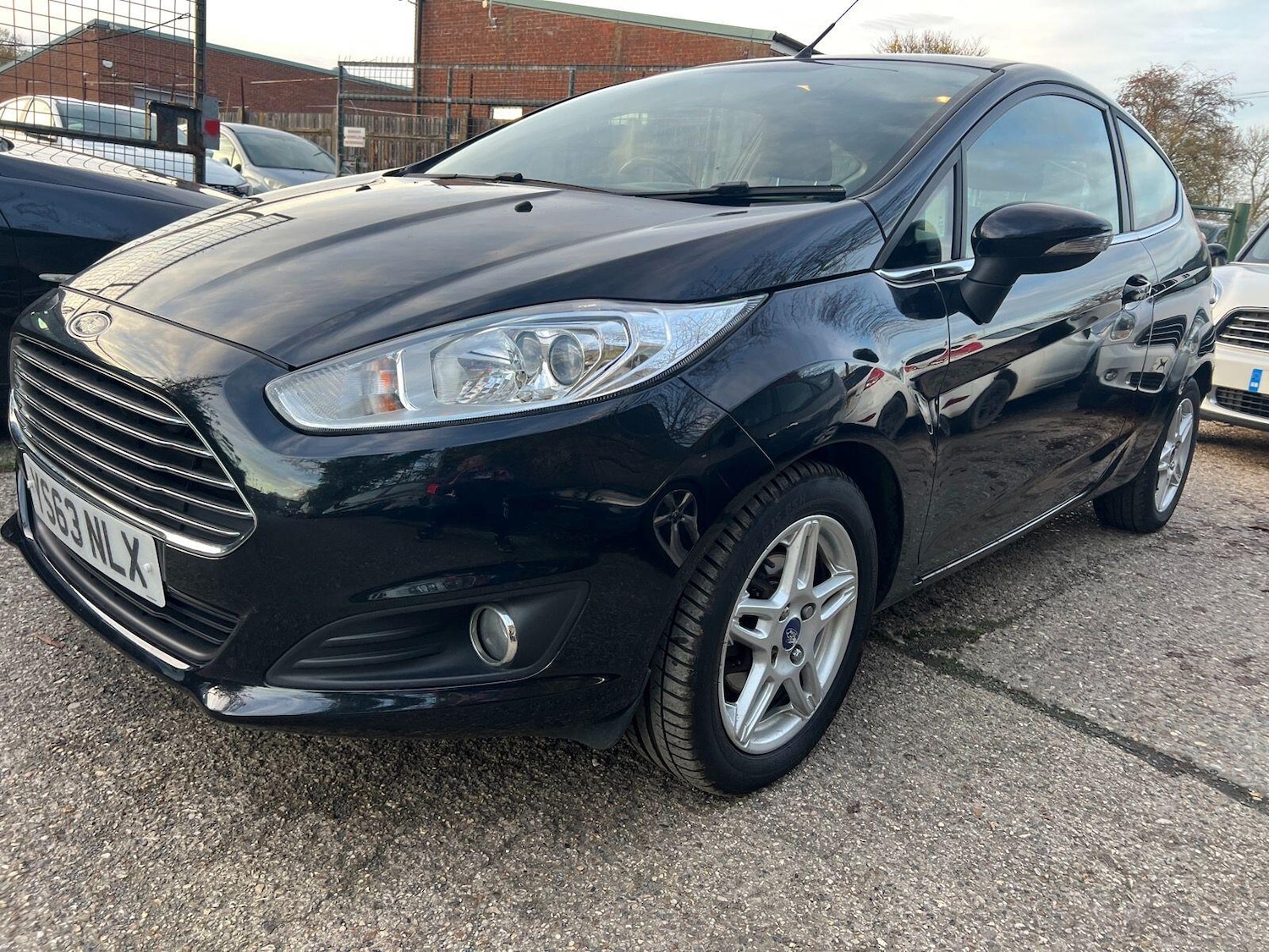 Used Ford Fiesta 2013 for sale - 76936105: Photo 3