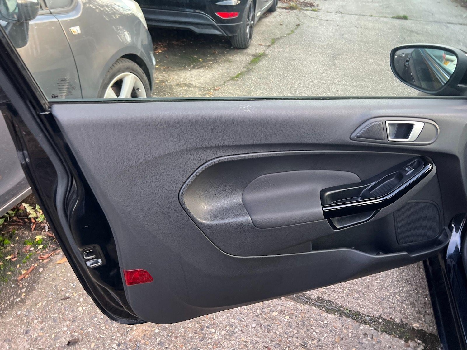 Used Ford Fiesta 2013 for sale - 76936105: Photo 9