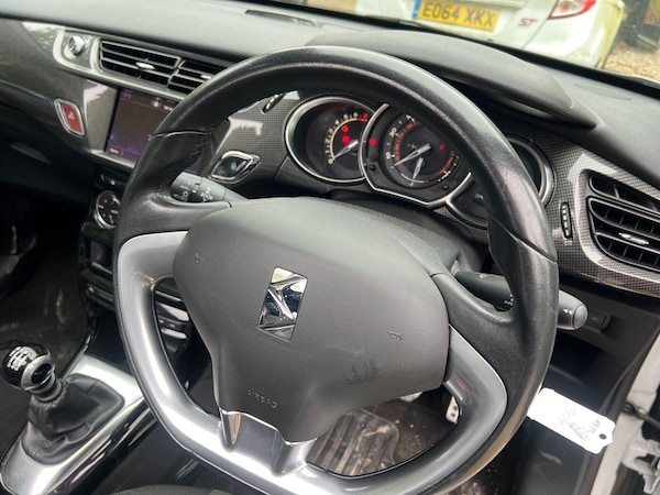 Used DS Automobiles DS 3 Cabrio 2016 for sale - 76259833: Photo 14