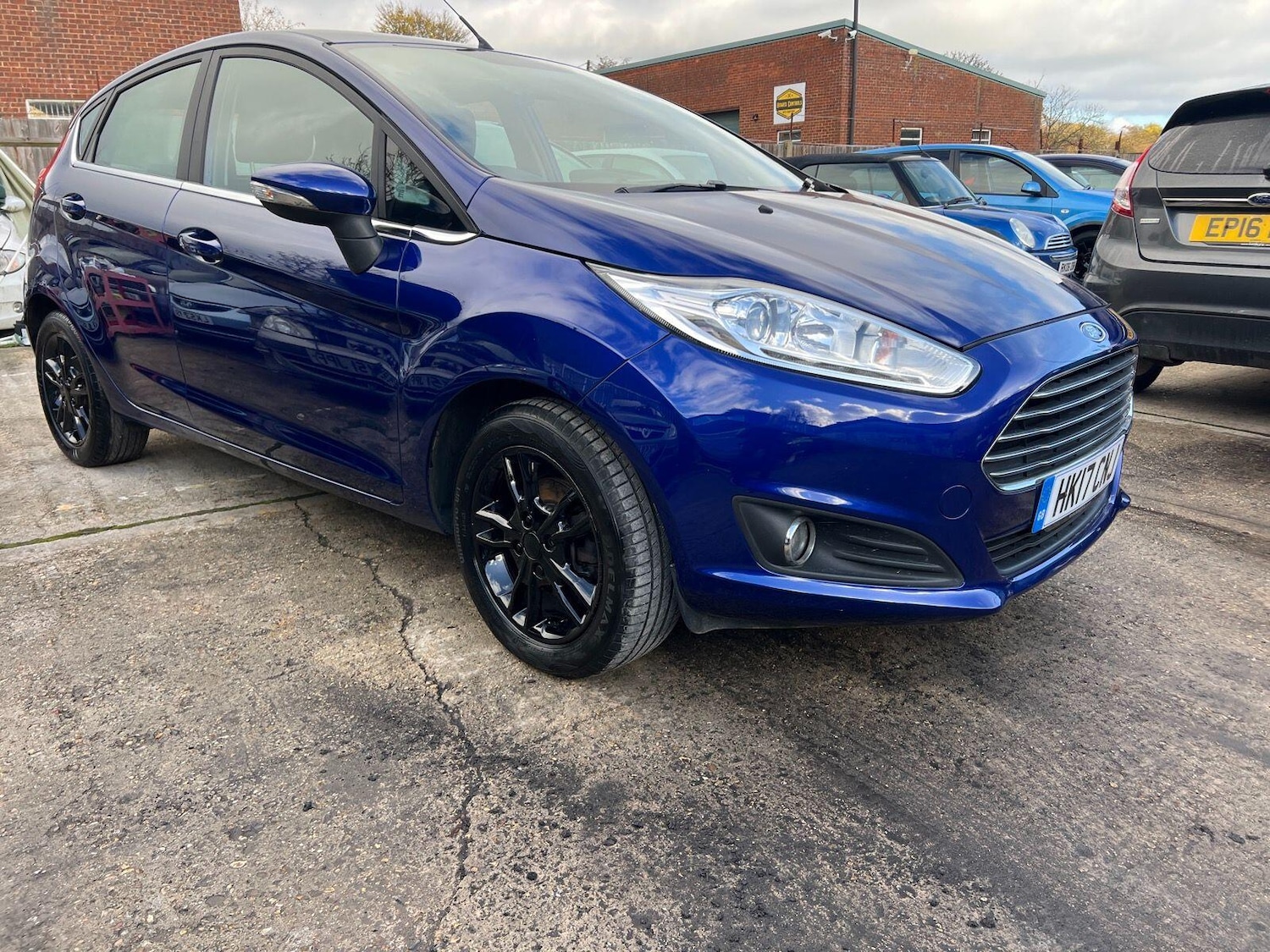 Used Ford Fiesta 2017 for sale - 77057641: Photo 2